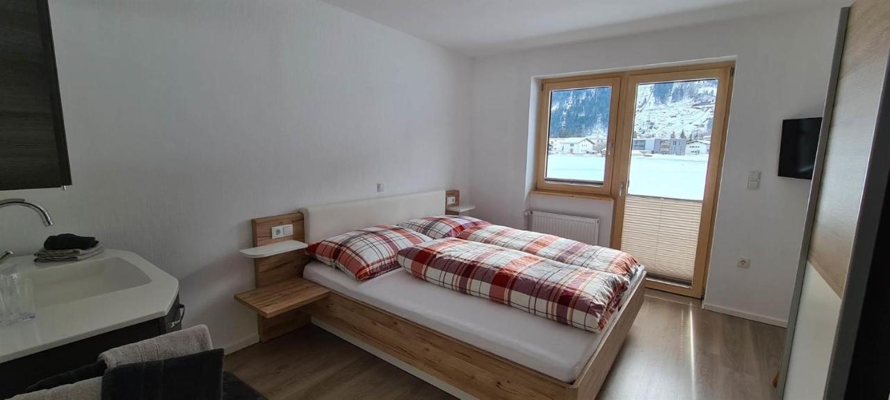 Ferienwohnung Willi シュルンス エクステリア 写真